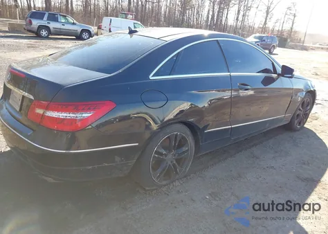 2010 Mercedes-Benz E 350 z USA, uszkodzony, nr VIN WDDKJ5GB8AF048019